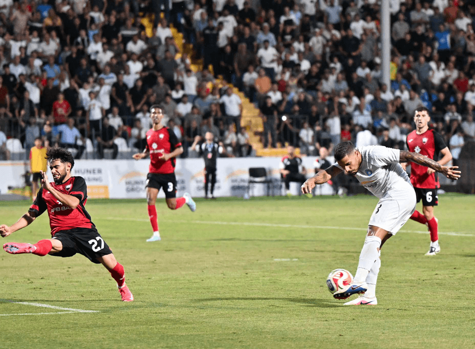 Premyer Liqada mövsümün ilk qolu vurulub
