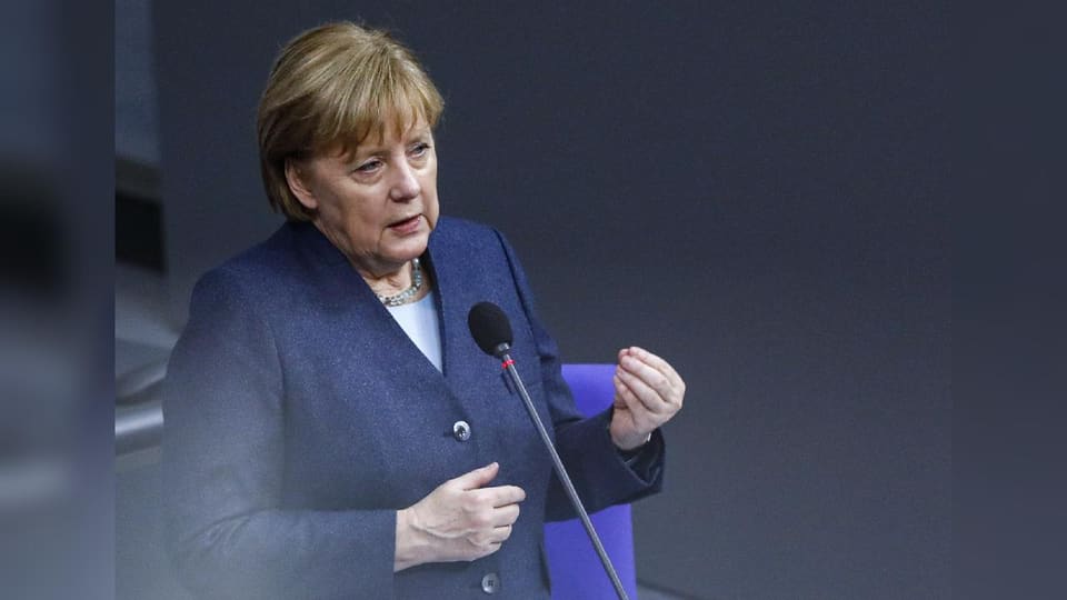 Angela Merkel: Almaniyanın növbəti prezidenti qadın olmalıdır