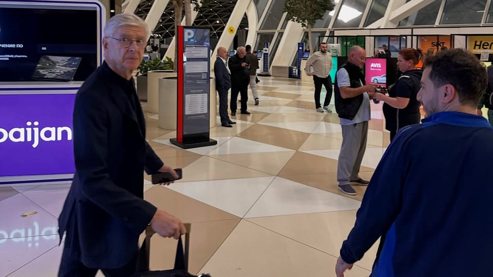 Arsen Venger U-15 dünya çempionatı üçün Bakıya gəlib