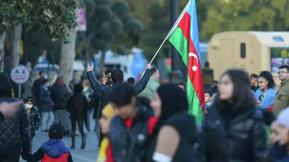 Azərbaycan əhalisinin sayı artıb