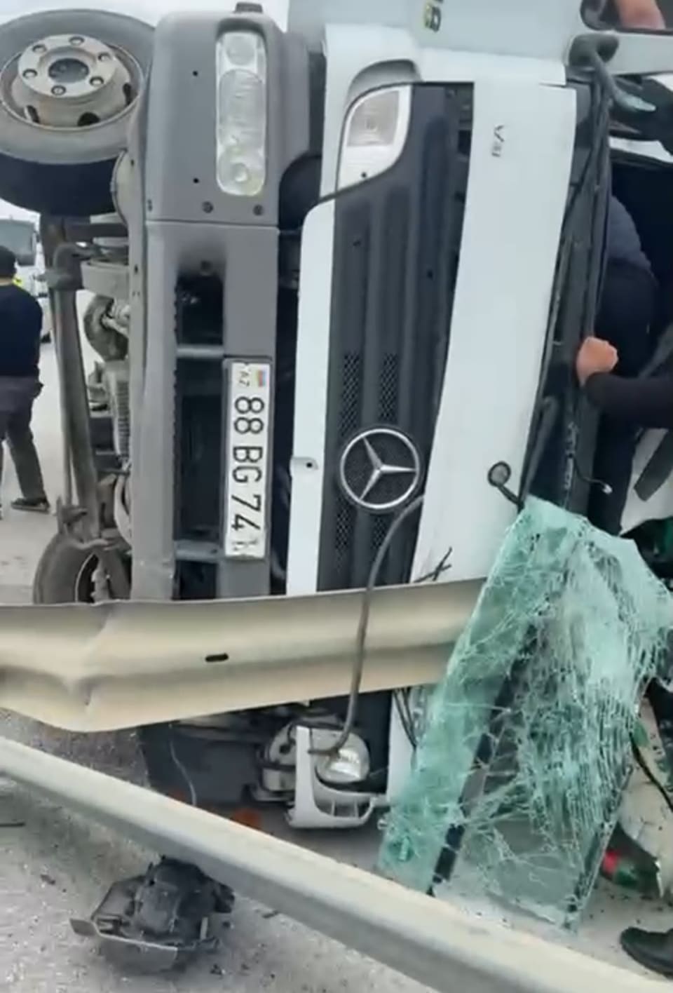 Bakı-Qazax yolunda qəza olub, 3 nəfər ölüb