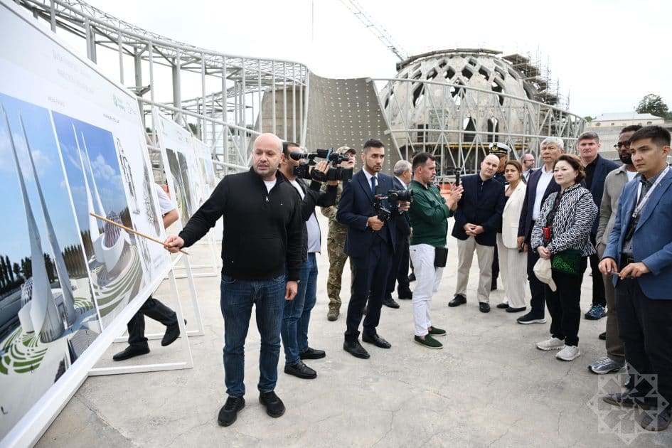 Diplomatik korpusun nümayəndələri  yeni Şuşa məscidinin tikintisi ilə tanış olub