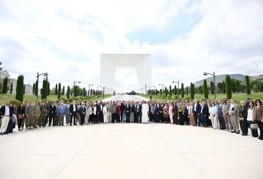Diplomatik korpusun Qarabağa və Şərqi Zəngəzura səfəri başa çatıb