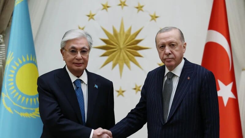 Ərdoğan Tokayevlə görüşüb