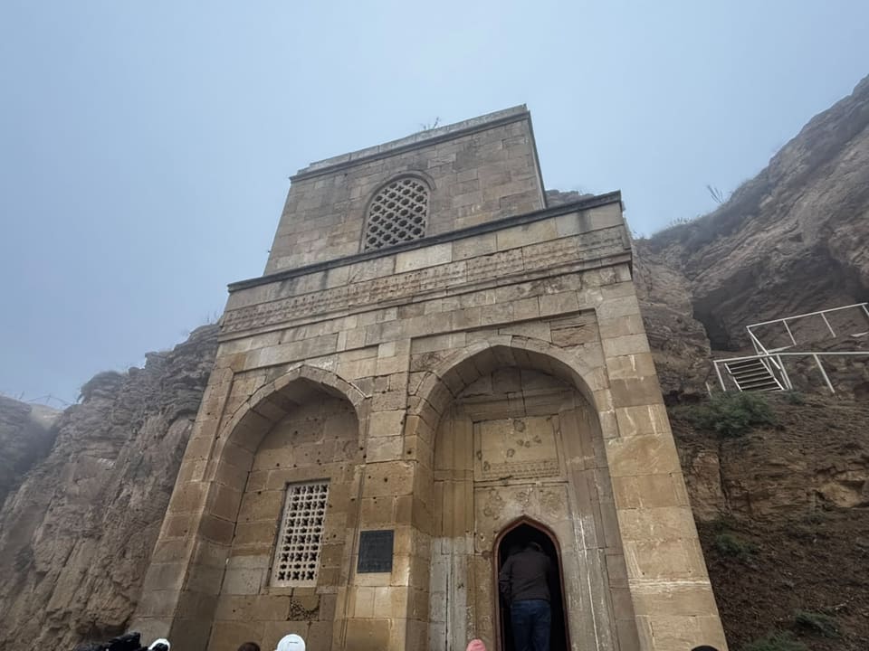 Yusif Məmmədov: 7 əsrlik abidəni bu il 28 mindən çox turist ziyarət edib