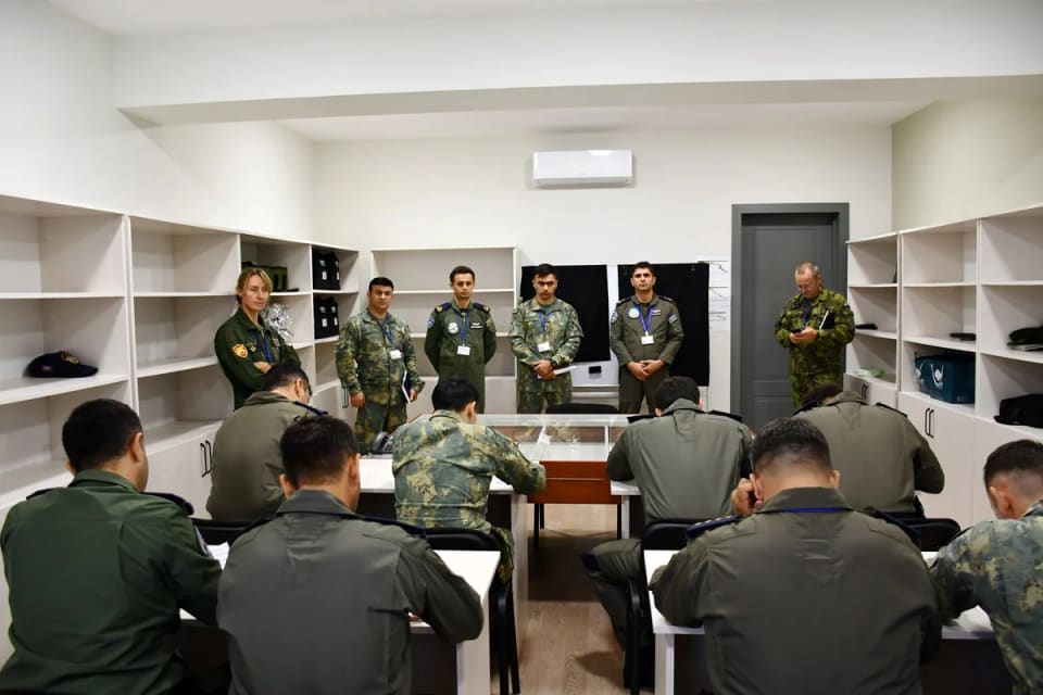Hərbi Hava Qüvvələrinin "Mi-17-1V" tipli helikopter cütlüyünün NATO qiymətləndirilməsi təlimi keçirilib