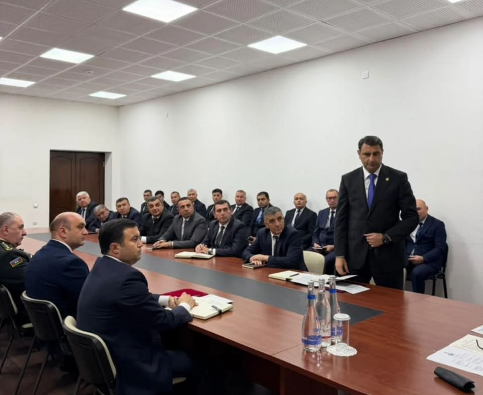 Gədəbəyin yeni icra başçısı kollektivə təqdim olunub