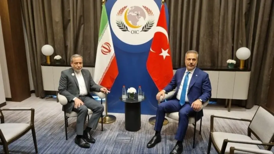 Hakan Fidan Abbas Əraqçi ilə görüşüb