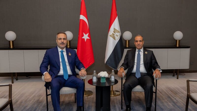 Hakan Fidan misirli həmkarı ilə görüşüb