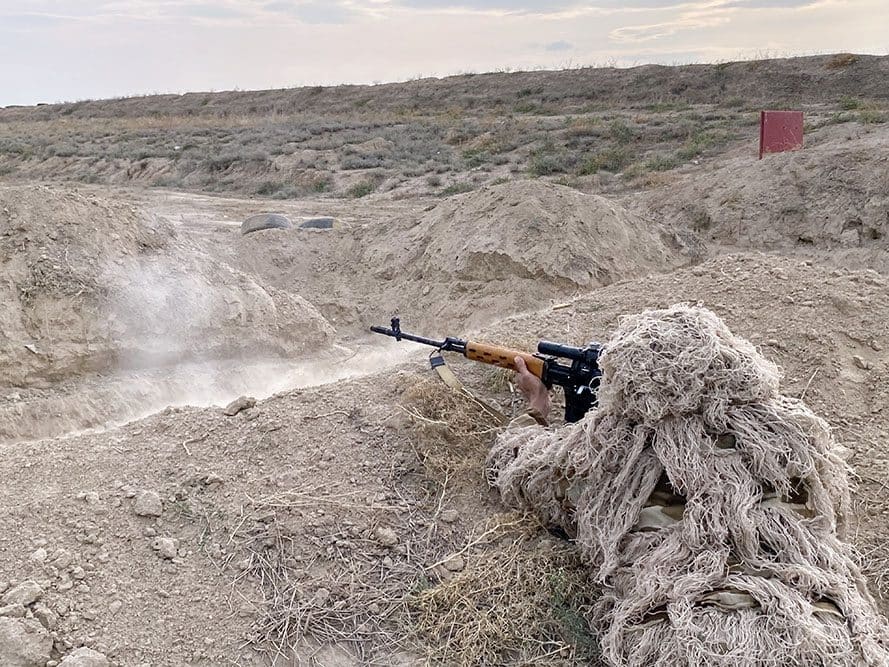 Hərbi vəzifəlilərin təlim toplanışı davam edir