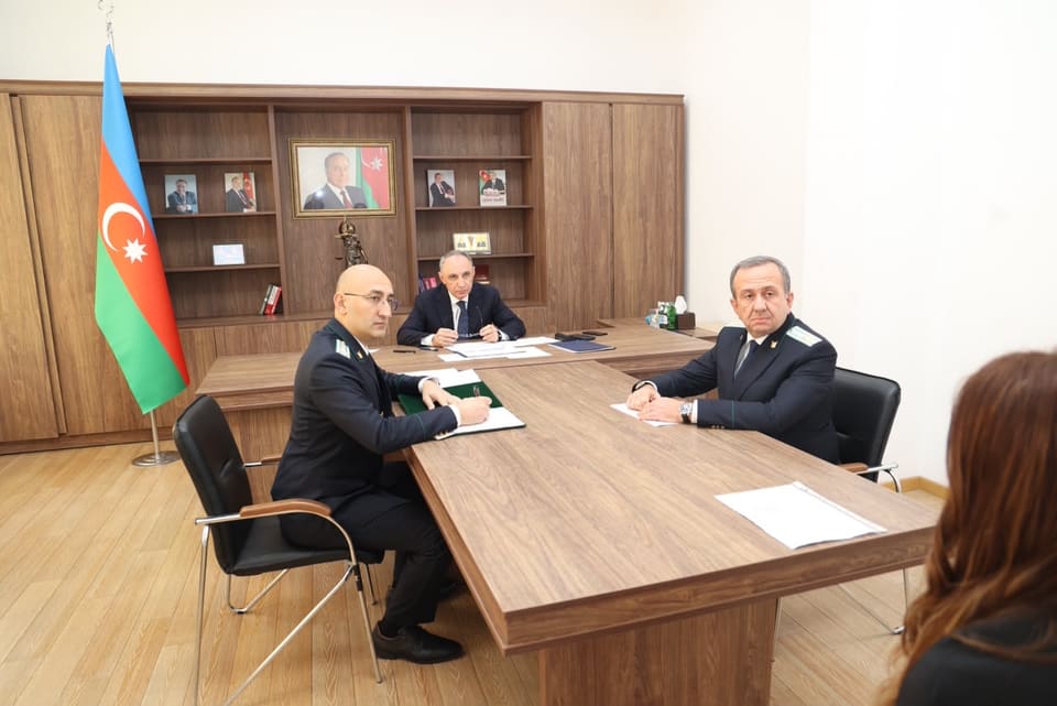 Kamran Əliyev Səbail rayonunda vətəndaşları qəbul edib