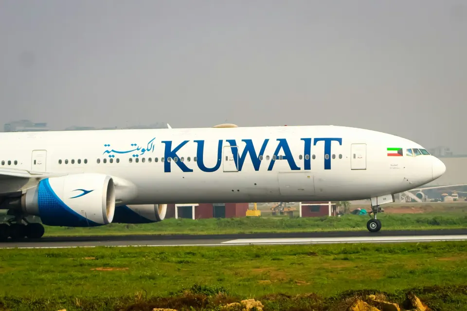 “Kuwait Airways” Ər-Riyada uçuşları ləğv edib