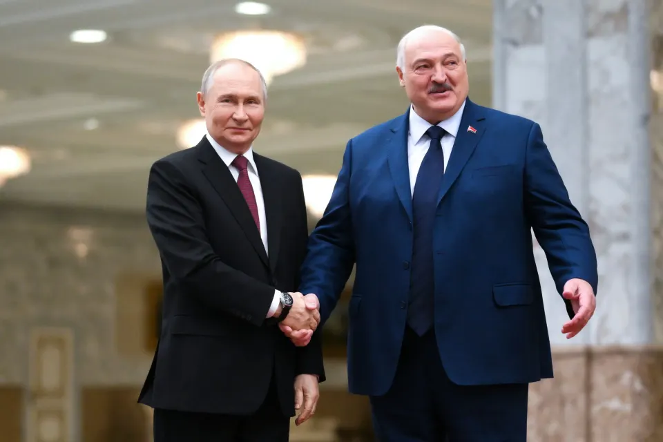 Lukaşenko və Putin telefon danışığı aparıblar