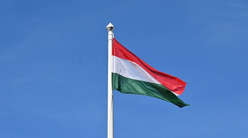 Macarıstan qanunsuz miqrasiya təhlükəsi səbəbindən fövqəladə vəziyyət rejimini uzadıb