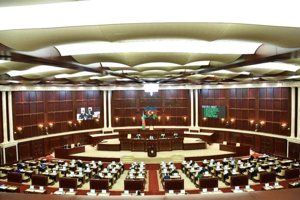 Mərkəzi Bankın maliyyə institutlarına nəzarət səlahiyyətlərinin genişləndirilməsi qəbul olunub