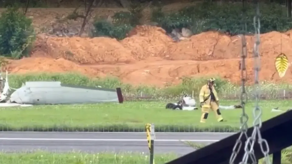 Pensilvaniyada helikopterlə kiçik təyyarə toqquşub