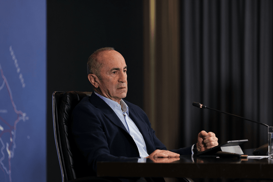 Robert Köçəryan xəstəxanaya aparılıb