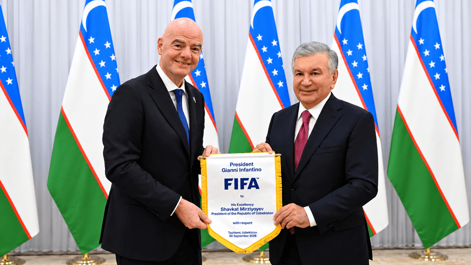 Şavkat Mirziyoyev FIFA prezidenti ilə Azərbaycan və Özbəkistanda keçiriləcək dünya çempionatını müzakirə edib