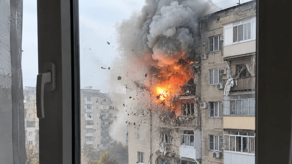 Şəfəq qəsəbəsində binada partlayış olub