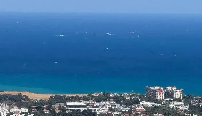 Girne sahillərində gəminin batması ilə bağlı 8 nəfər saxlanılıb - YENİLƏNİB