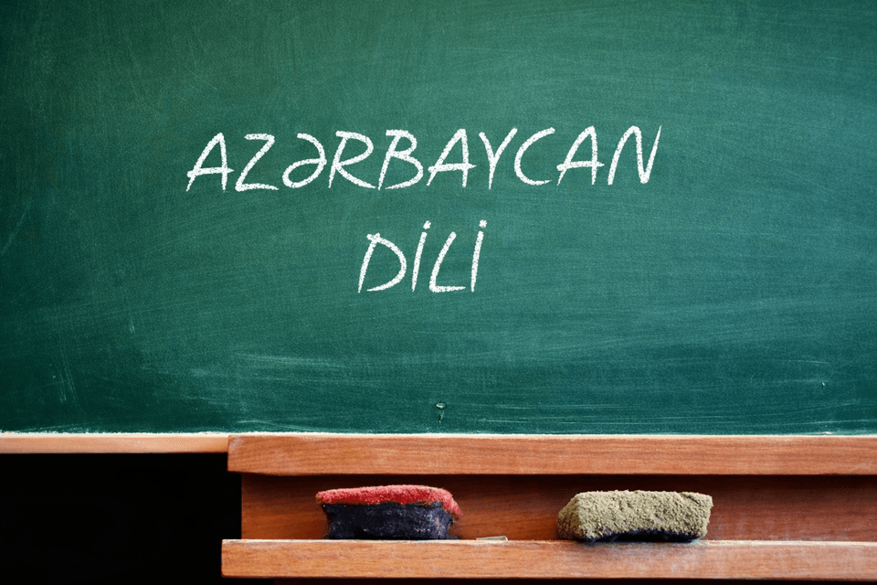 Tədrisi digər dildə olan siniflərdə "Azərbaycan dili"nin dərs saatları artırılır