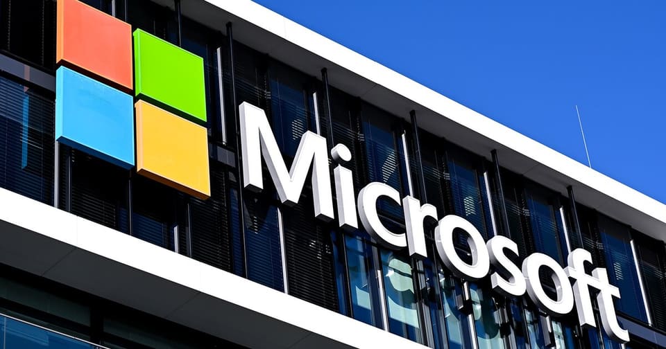 Tramp administrasiyası “Microsoft”un "Green Card" proqramında iştirakını dayandırıb