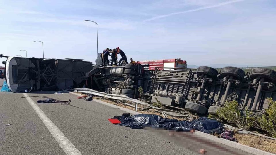 Türkiyədə 11 nəfərin ölümü ilə nəticələnən yol-nəqliyyat hadisəsi baş verib 