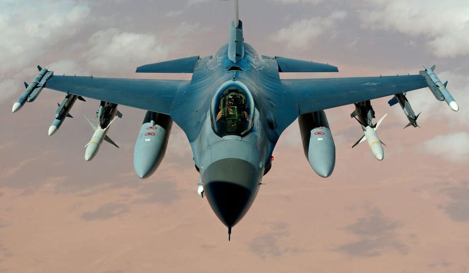 Ukrayna yaxın günlərdə F-16 qırıcıları üçün sursat alacaq