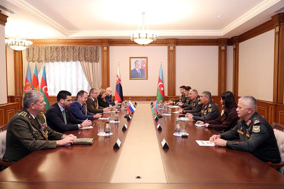 Zakir Hasanov receives Slovak delegation