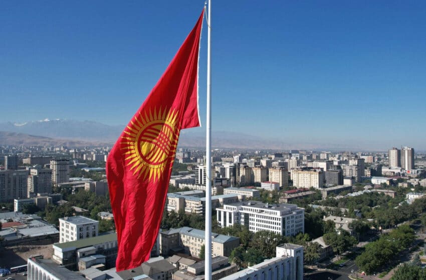Qırğızıstanda növbədənkənar parlament seçkilərində 4,2 milyondan çox vətəndaş səs verəcək
