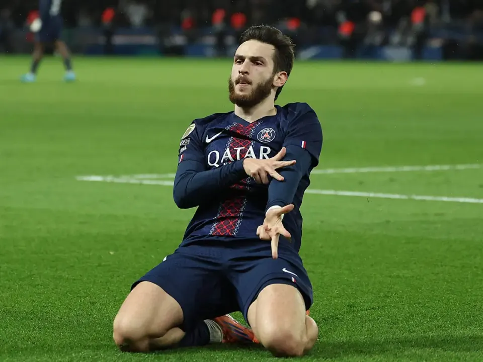Xviça Kvaratsxeliya Gürcüstanda ilin futbolçusu seçildi