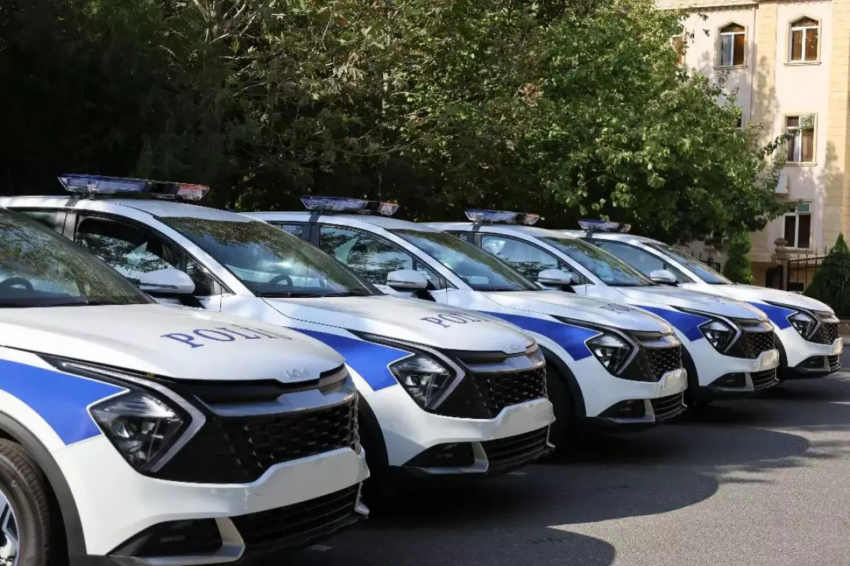 Naxçıvan polisinə yeni xidməti avtomobillər verilib