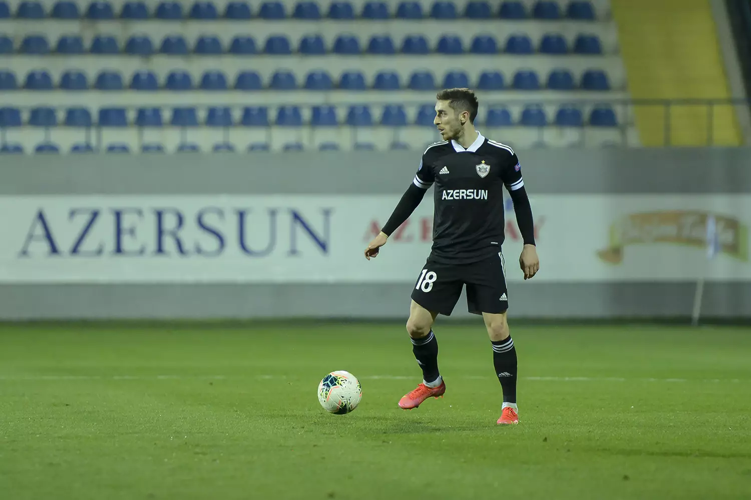 "Zirə" "Qarabağ"ın futbolçusunu icarəyə götürdü