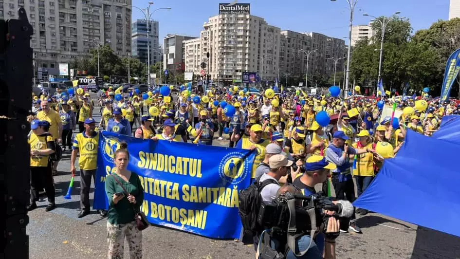 Rumıniyada minlərlə həkim etiraz aksiyası keçirib