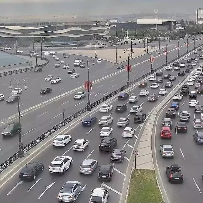 Bakıda hazırda sıxlıq müşahidə olunan yollar açıqlanıb