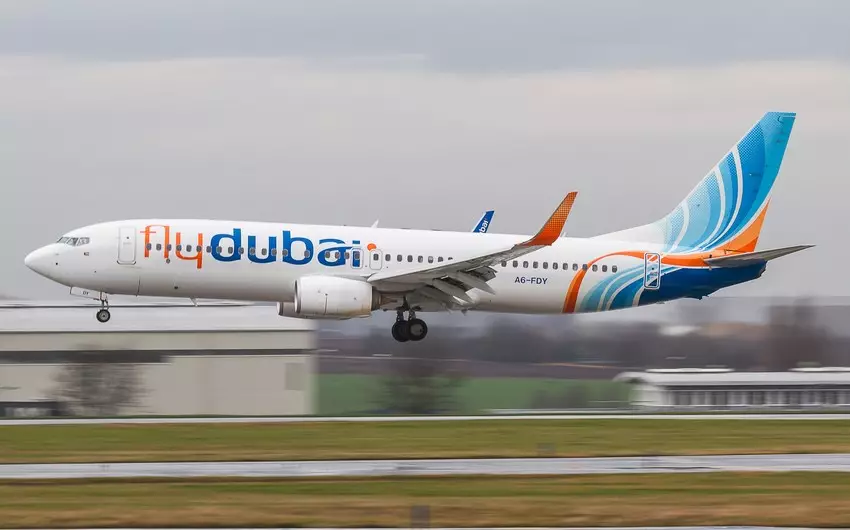 “Flydubai” şirkətinin təyyarəsi yanıb