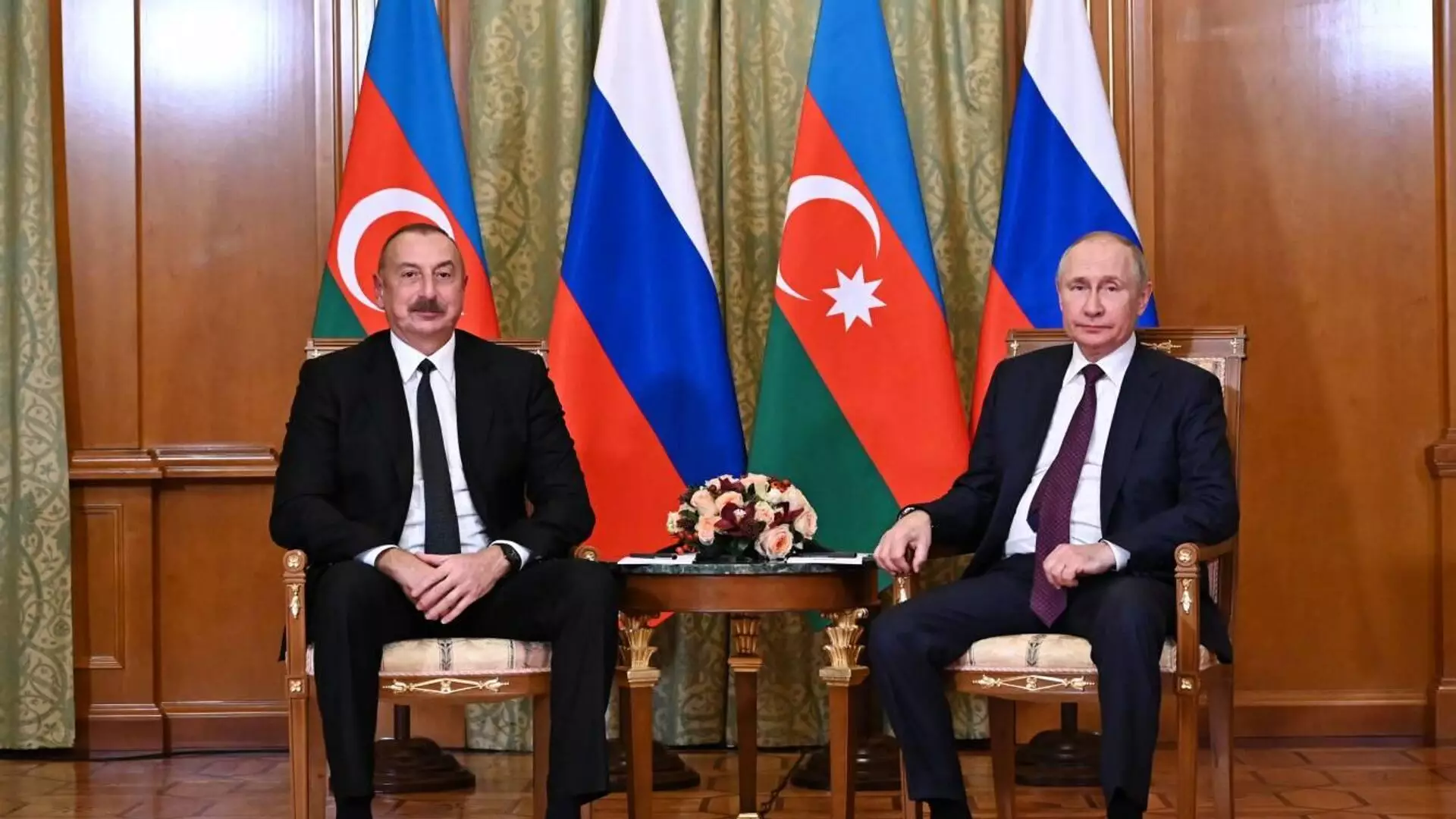 Peskov: Vladimir Putinin Nikol Paşinyan və İlham Əliyevlə görüşləri yarım saat davam edib