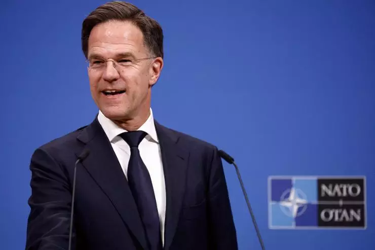 Mark Rutte NATO-nun baş katibi vəzifəsinin icrasına başlayıb