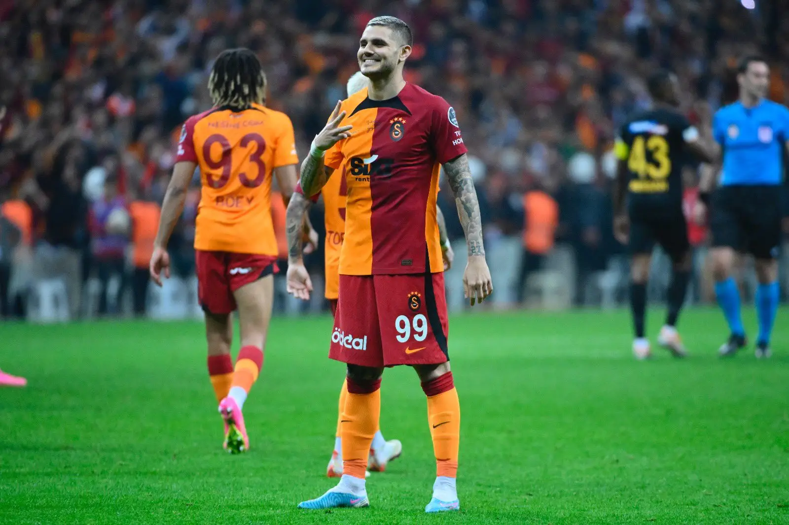 "Qalatasaray" 6 qolla qazandı