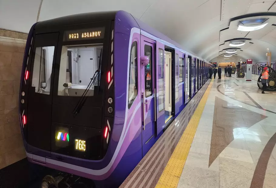 Bakı metrosunda qatarların hərəkətində ləngimə yaranıb