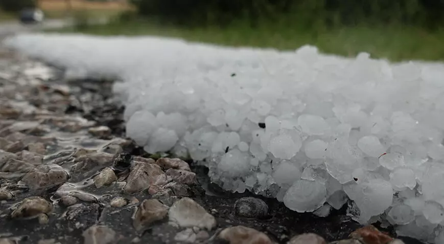 Gədəbəy rayonuna dolu düşüb