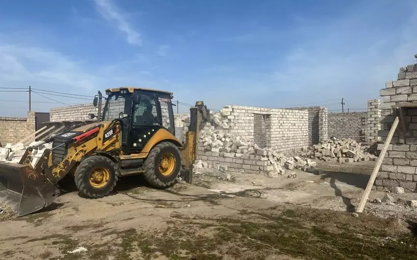 Bakının Yeni Suraxanı qəsəbəsində qanunsuz tikinti faktları aşkar edilib