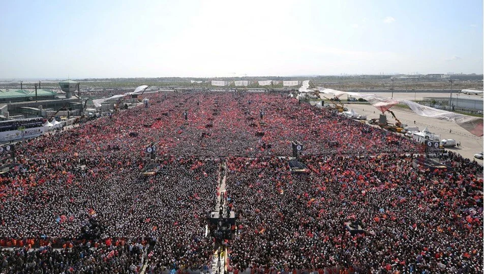 Ərdoğanın İstanbul mitinqində 1,7 milyon nəfər iştirak edib