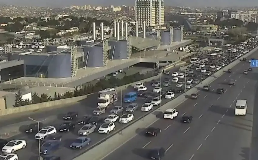 Bakıda hazırda sıxlıq müşahidə olunan yollar - SİYAHI