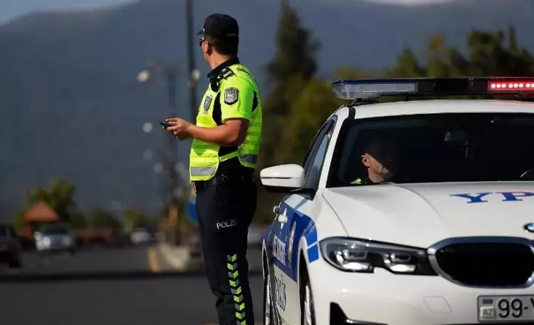 Dövlət Yol Polisi İdarəsi​ küləkli hava şəraiti ilə əlaqədar sürücülərə müraciət edib