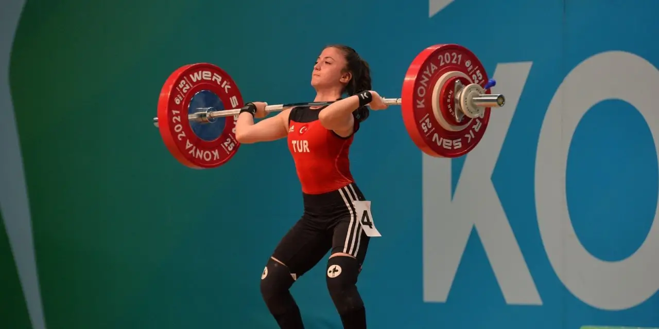 Türkiyəli atlet: "Bu medalı azərbaycanlı qardaşlarımıza həsr edirik" - VİDEO