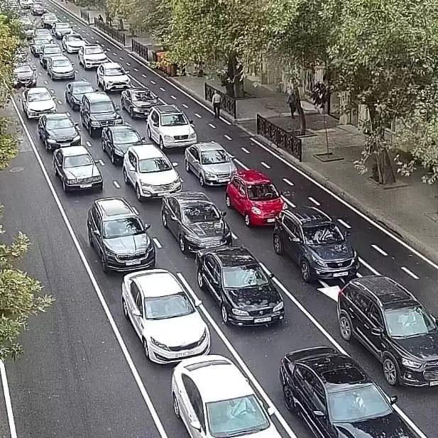 Bakıda hazırda sıxlıq müşahidə olunan yollar açıqlanıb