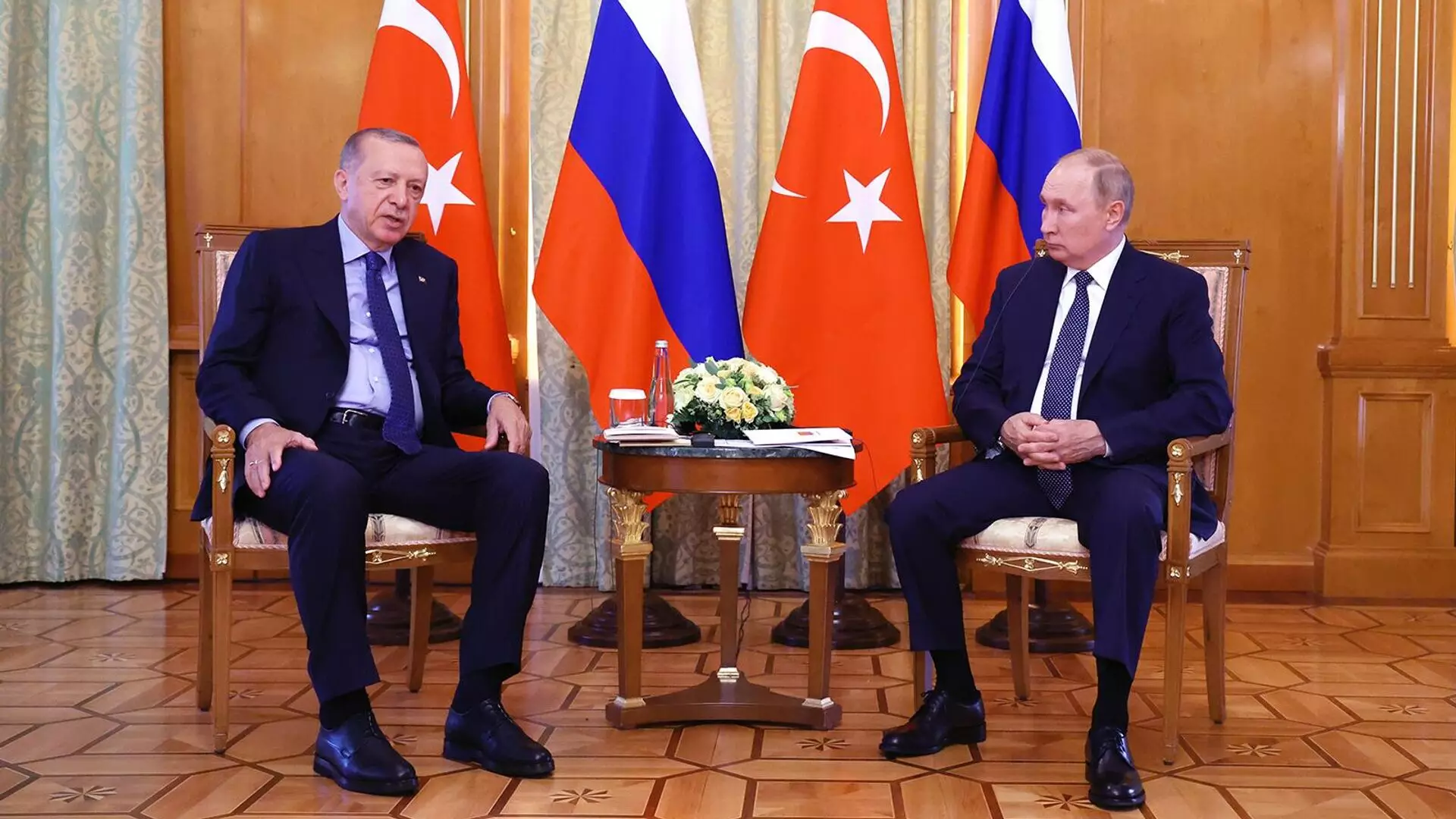 Putin və Ərdoğanın geniştərkibli görüşü başa çatıb - YENİLƏNİB