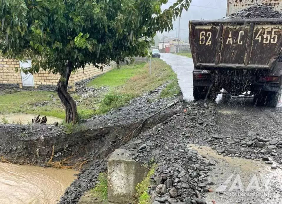 Zaqatalada sel sularının ziyan vurduğu körpüdə hərəkət bərpa olunub