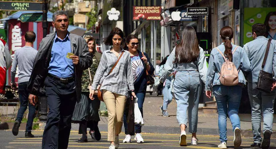 Ermənistanın əhalisinin sayı azalıb